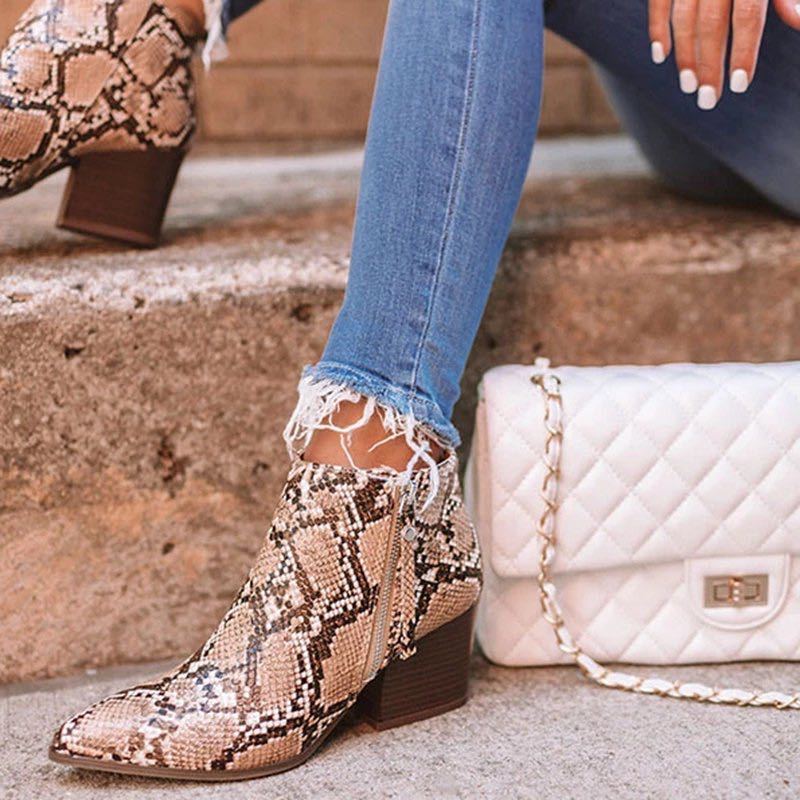 Bellanica - Chunky Heel Martin Boots