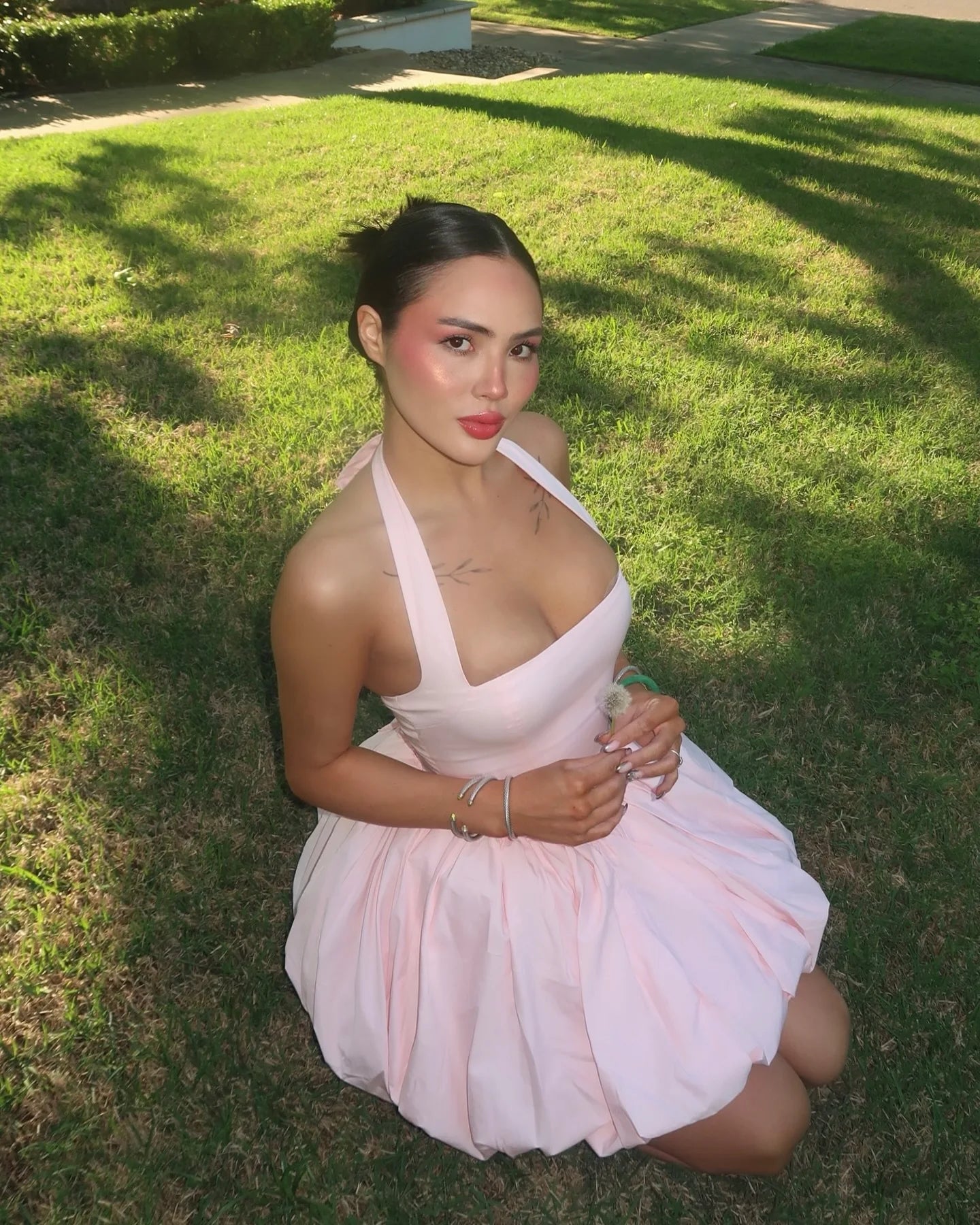 Bellanica - Elegant Pink Halter Pleated Mini Dress