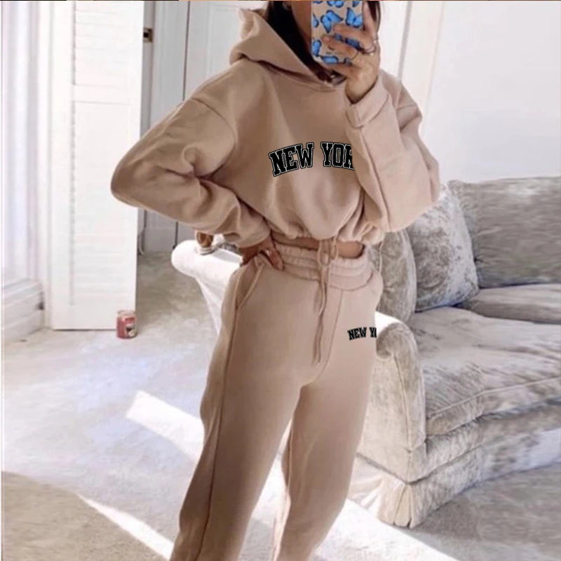 Bellanica - Women's Printed Hoodie & Sweatpants Set