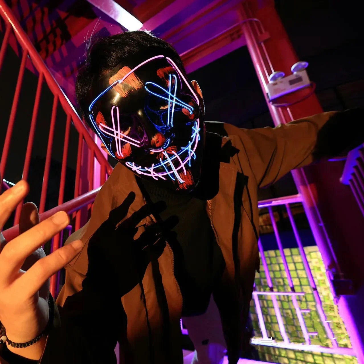 Bellanica - LED V-Shaped Halloween Horror Mask