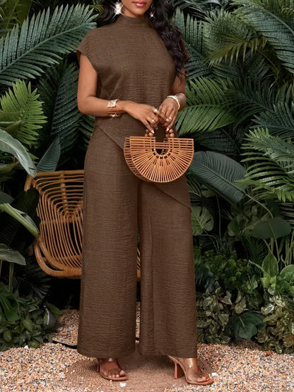Women’s sleeveless top and wide-leg pants set