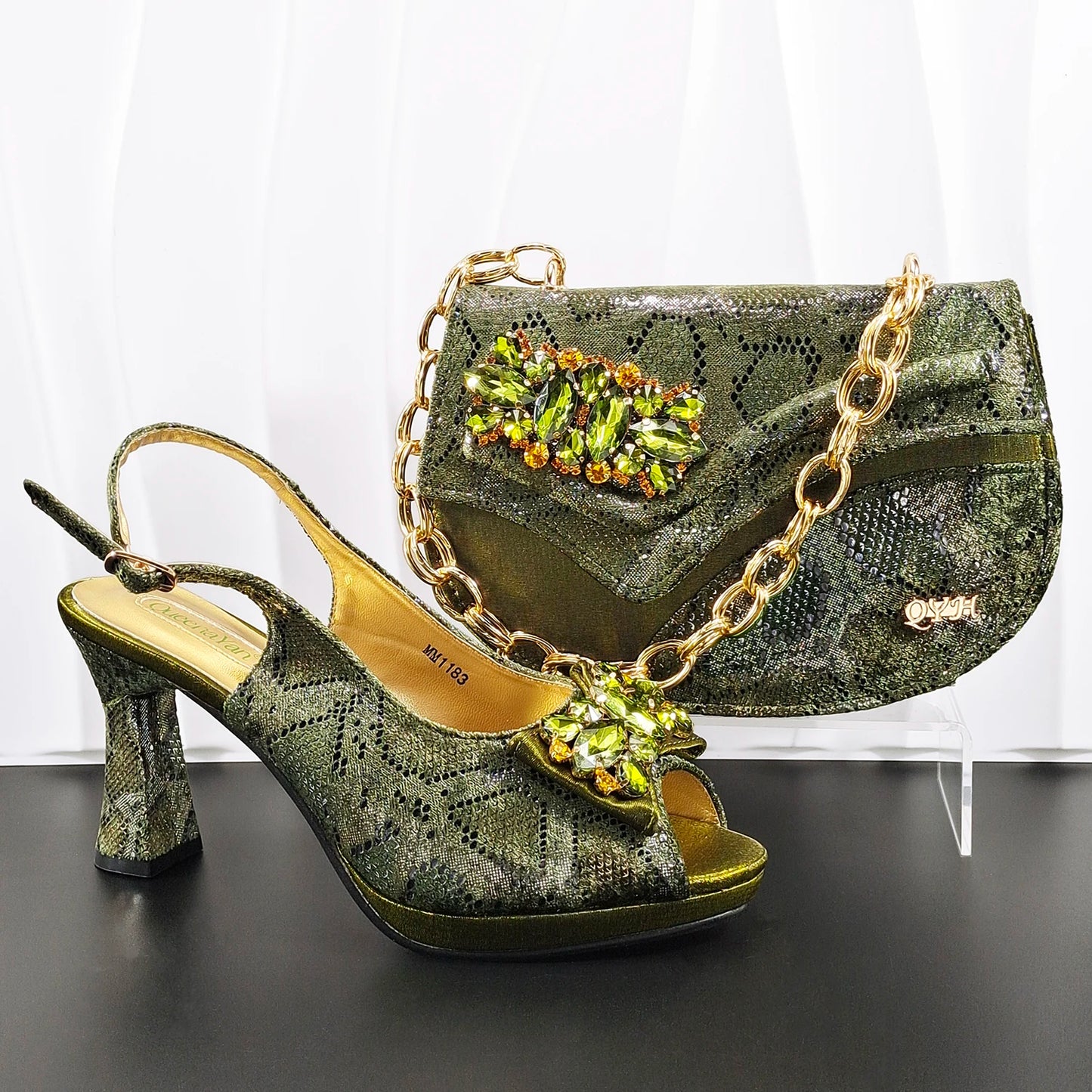 Bellanica - Talons à strass violets avec sac assorti
