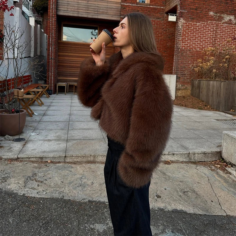 Bellanica - Elegant Women's Furs Lapel Solid