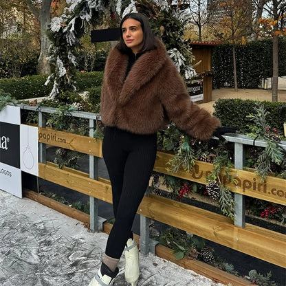 Bellanica - Elegant Women's Furs Lapel Solid