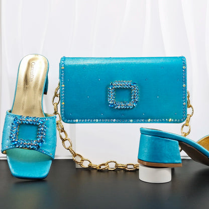 Bellanica - Escarpins argentés ornés de strass, avec sac à main de luxe
