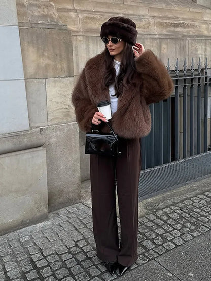 Bellanica - Elegant Women's Furs Lapel Solid