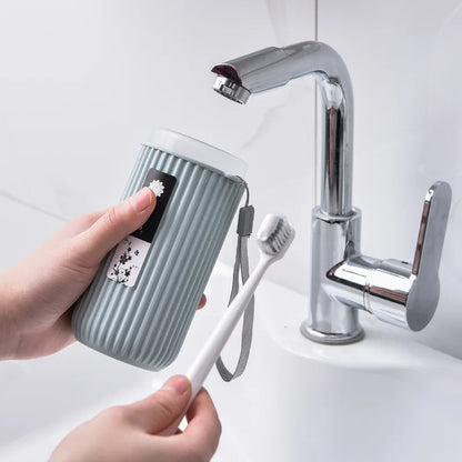 Bellanica - Brush Buddy Protective Travel Toothbrush Case