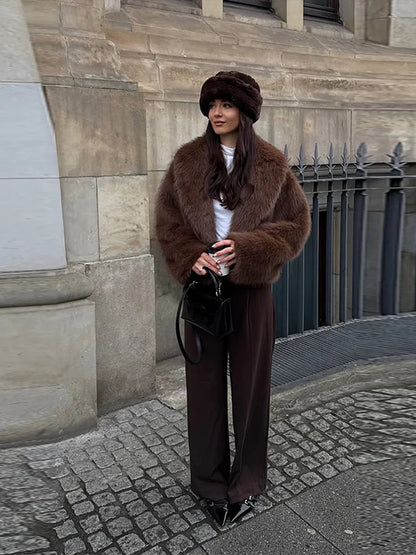 Bellanica - Elegant Women's Furs Lapel Solid