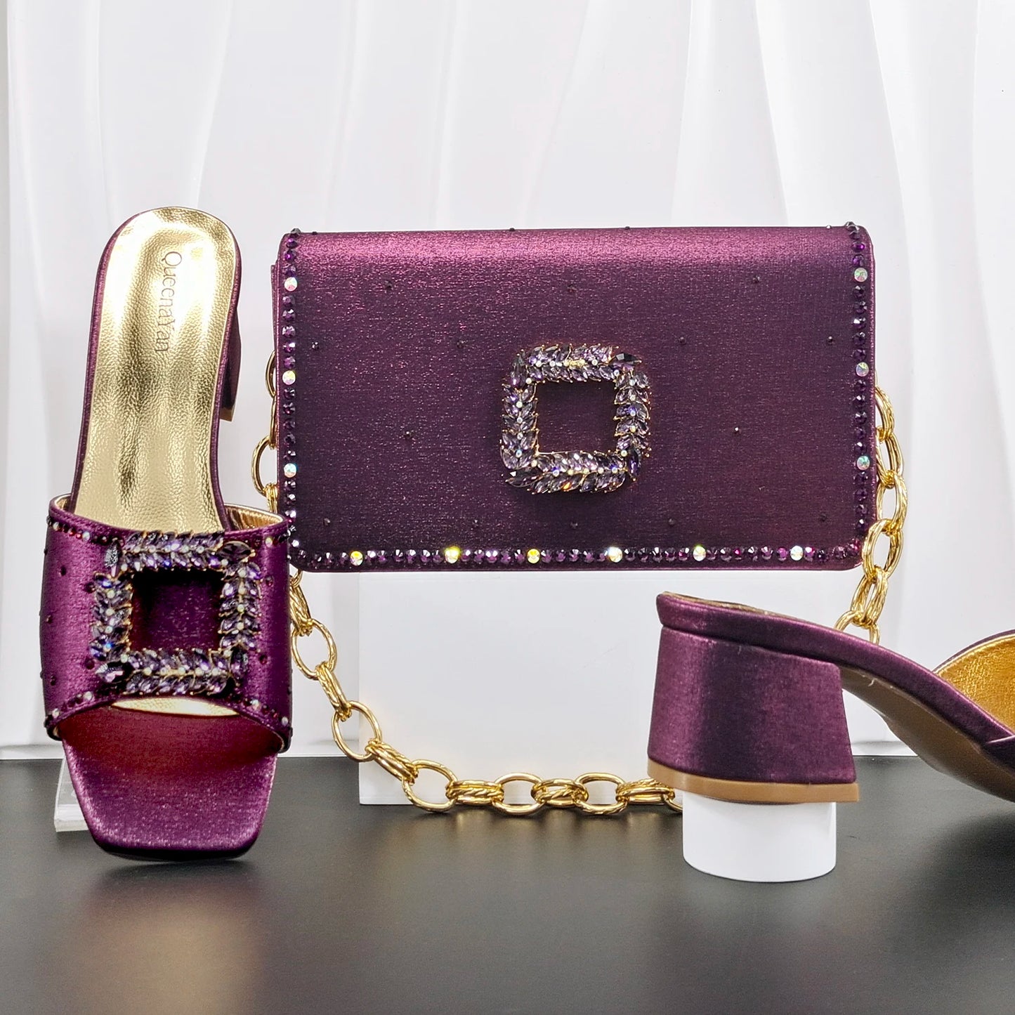 Bellanica - Escarpins argentés ornés de strass, avec sac à main de luxe