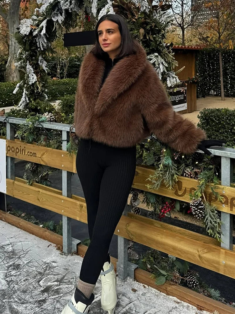 Bellanica - Elegant Women's Furs Lapel Solid