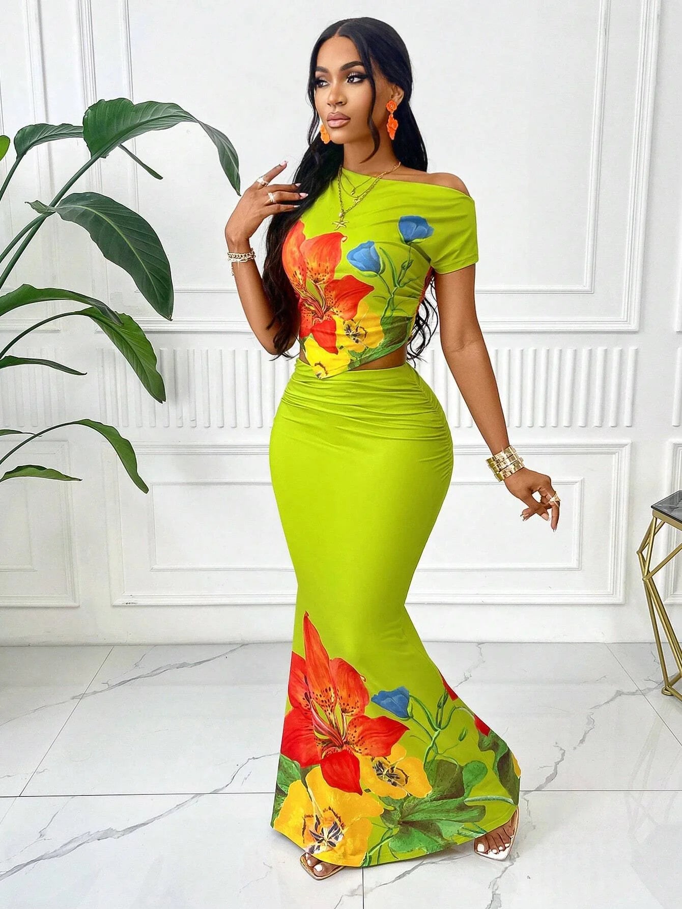 Elegant Floral Sleeveless Top Skirt Set