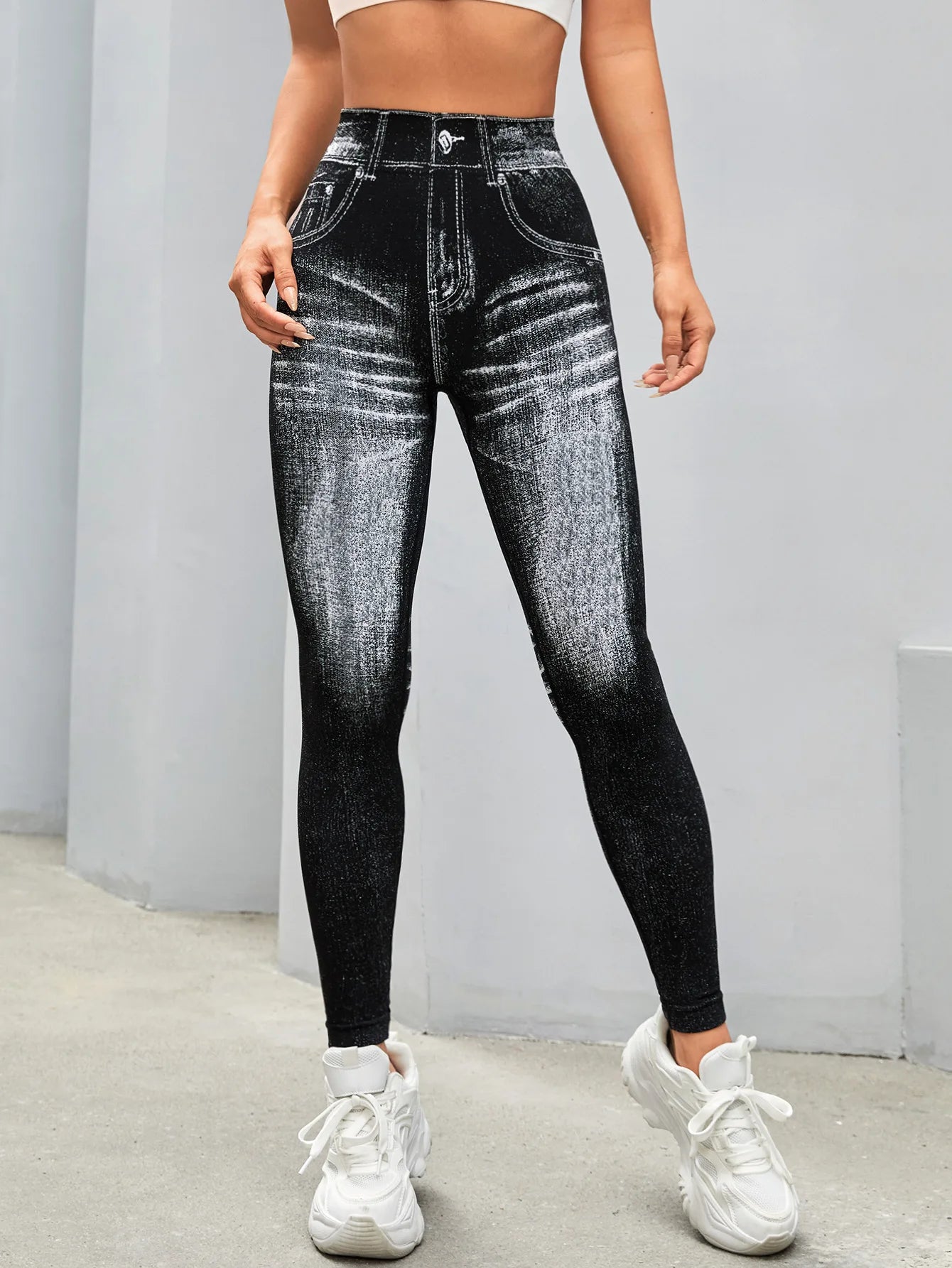 Bellanica - Faux Denim V-Back Gym Leggings